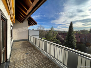 Helle und freistehende 3 Zimmer Wohnung mit großem Balkon und Bergblick - in Kempten Mariaberg