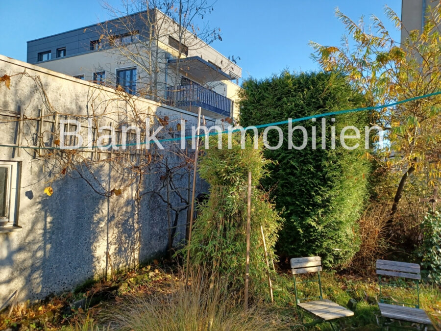 Helles Einfamilienhaus mit Garage und Garten zum renovieren! - Leutkirch - Garten