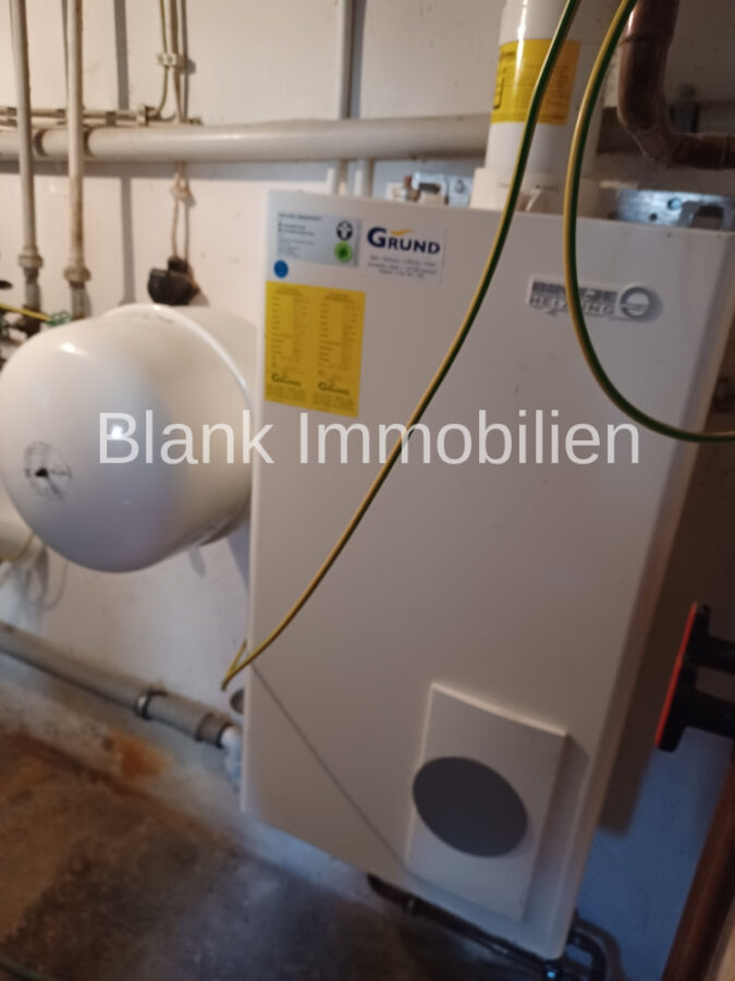 Helles Einfamilienhaus mit Garage und Garten zum renovieren! - Leutkirch - Heizung