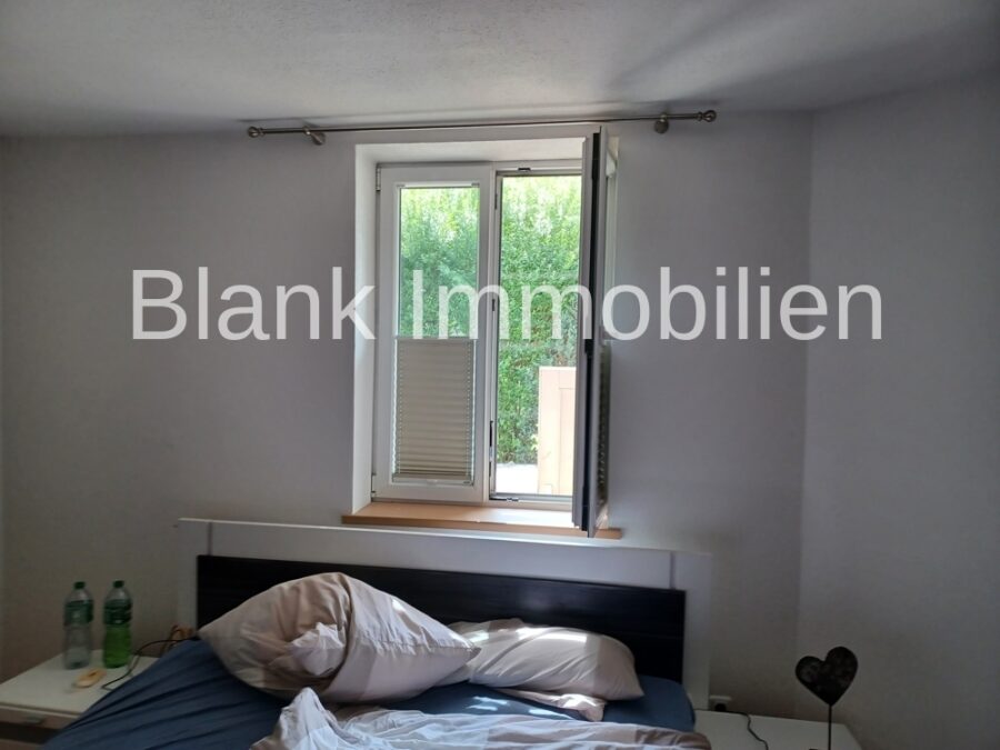 Mehrfamilienhaus mit 5x ETW und 1x Gewerbe, Garage und Stellplätze - in Immenstadt - EG rechts Schlafzimmer