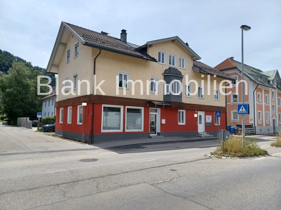 Mehrfamilienhaus mit 5x ETW und 1x Gewerbe, Garage und Stellplätze - in Immenstadt - Startbild