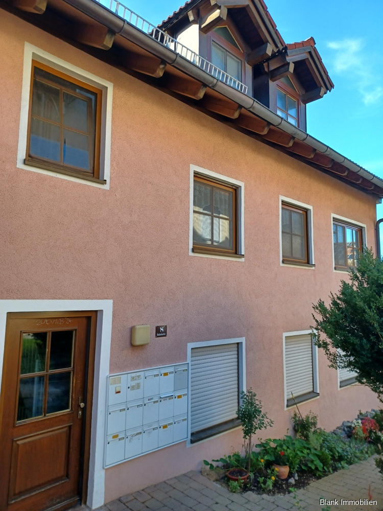 Schöne 3-Zimmer-Souterrainwohnung mit Balkon und Tiefgarage in Waltenhofen / Oberdorf