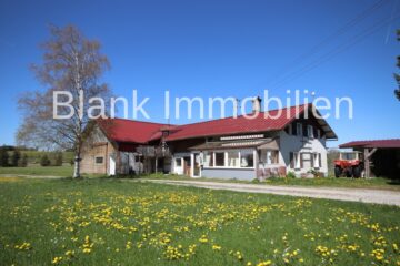 Renovierungsbedürftiger Bauernhof mit Bergblick, Alleinlage und Grund in Betzigau – Provisionsfrei, 87488 Betzigau, Bauernhaus